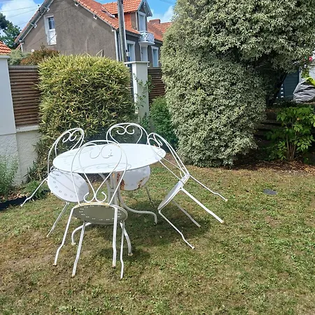 בית נופש Maison Des Copains - Commerces A Pieds - Jardin Clos *