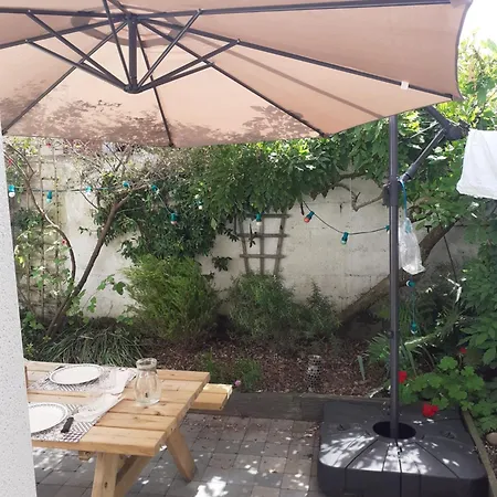 Maison Des Copains - Commerces A Pieds - Jardin Clos *